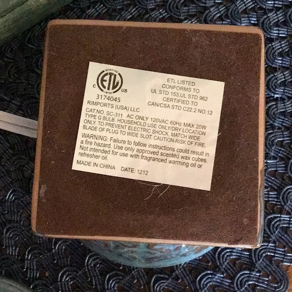 5” tall x 4 1/2” width Wax Warmer Air Freshener - Picture 5 of 5